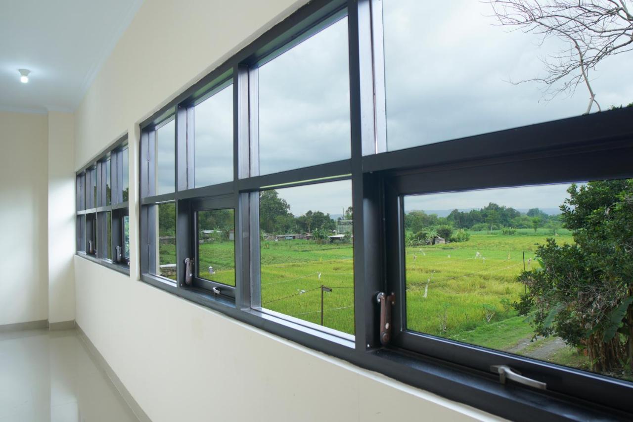 Albergue Kost Eksklusif Teduh Salakan Exterior foto
