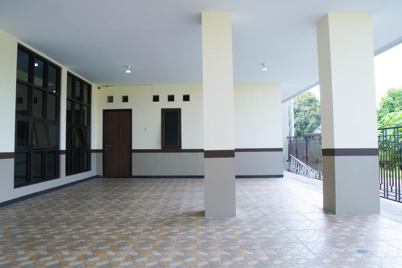 Albergue Kost Eksklusif Teduh Salakan Exterior foto